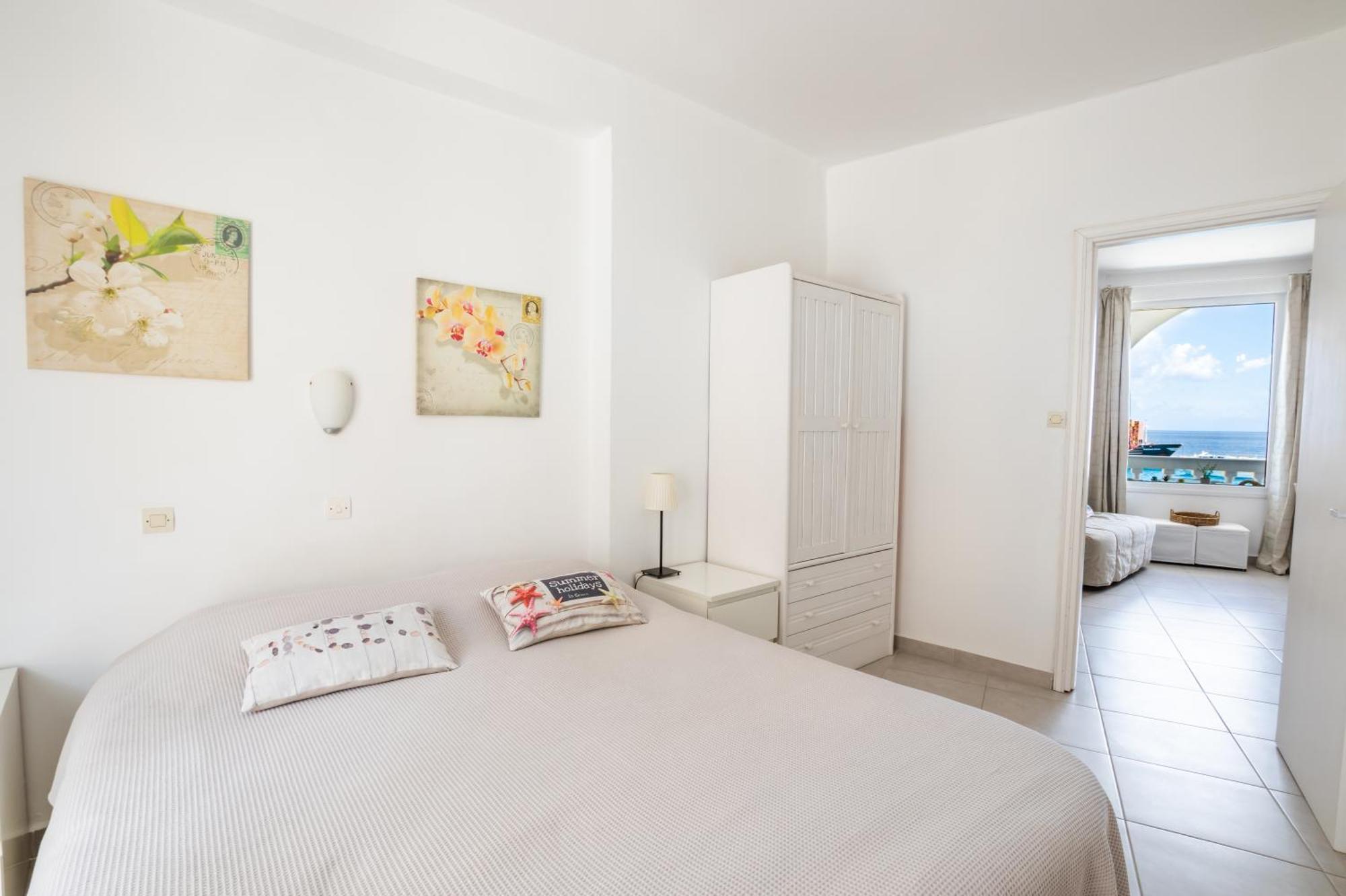 Mimis & Connie 1 Apartman Kárpathosz Kültér fotó